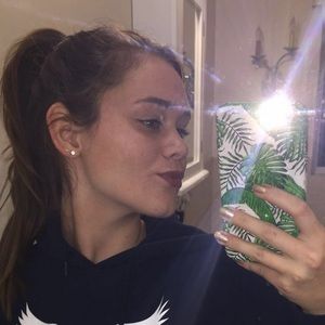 Meet your Posher, Gabrielle